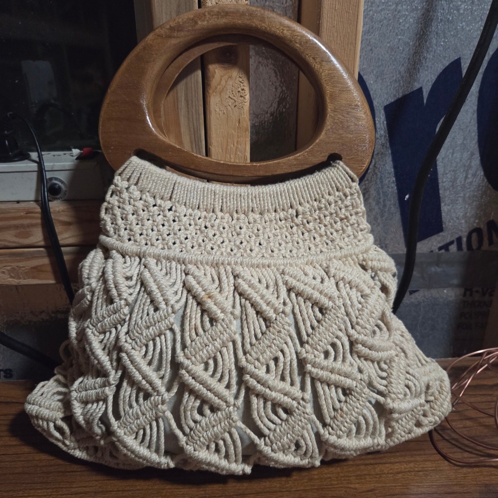 Vintage Michaels Imports Macrame Handbag Cream Boho Wood Handle Purse PH